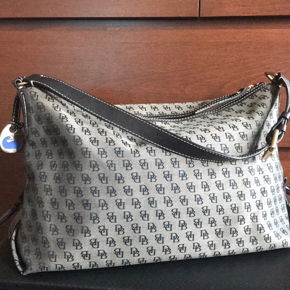 Dooney & Bourke Large Handbag